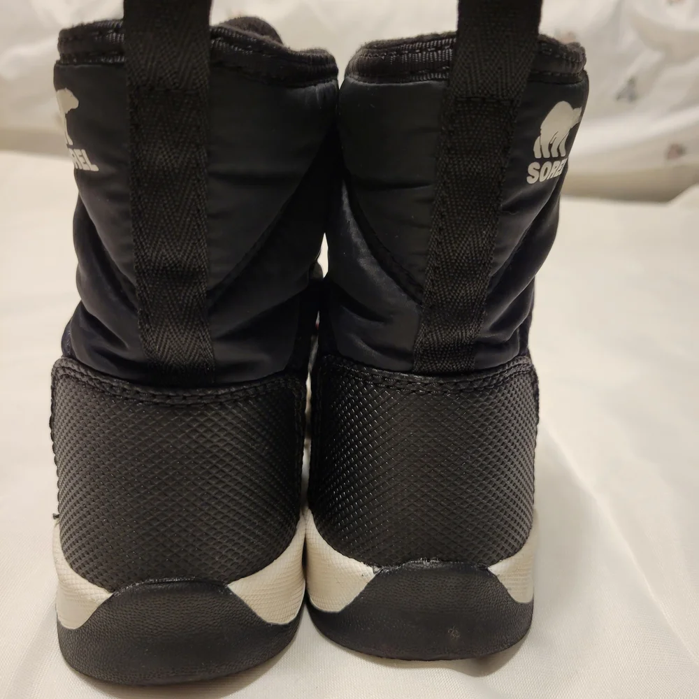 Sorel Black and Red Outdoor Boots with Rugged Sole For Kids Size 1
